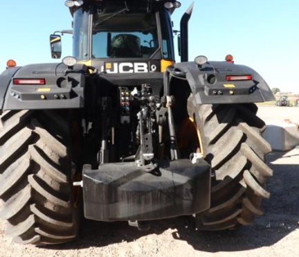 2024 JCB FASTRAC 8330