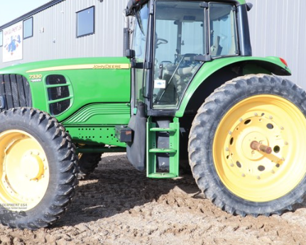 2008 JOHN DEERE 7330