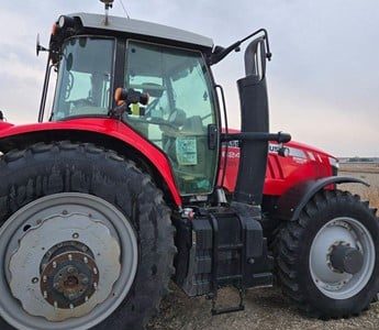 2015 MASSEY FERGUSON 7624