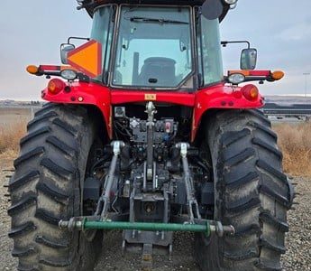 2015 MASSEY FERGUSON 7624